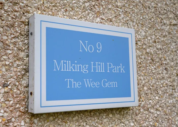 The Wee Gem - 9 Milking Hill Park